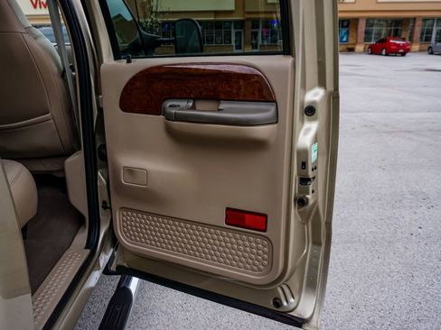 Used 2001 Ford F350 4x4 Crew Cab DRW Super Duty image 59