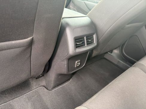 Used 2019 Chevrolet Equinox LT FWD image 24