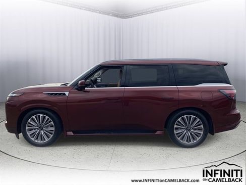 New 2026 INFINITI QX80 Luxe image 2