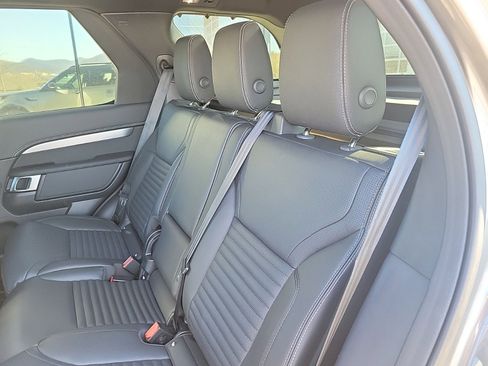 Certified 2025 Land Rover Discovery Dynamic SE image 15