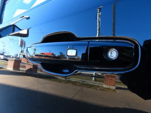 Used 2023 GMC Sierra 1500 Elevation w/ Preferred Package image 20