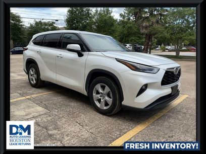 Used 2022 Toyota Highlander LE