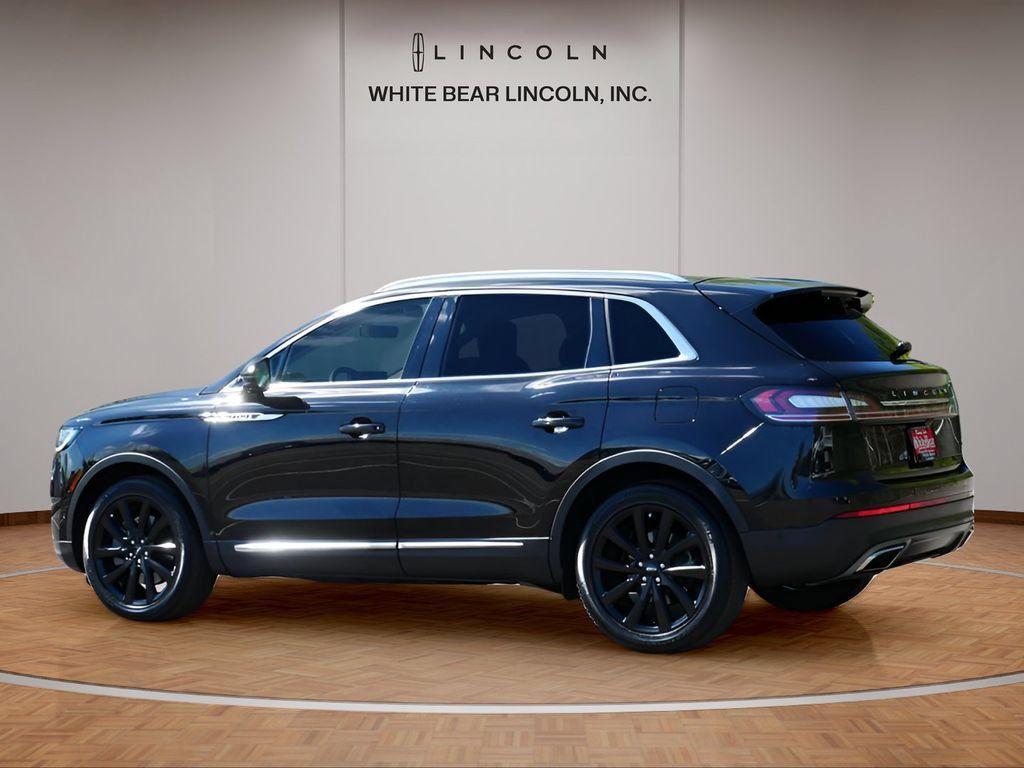 Used 2023 Lincoln Nautilus Reserve w/ Equipment Group 201A FWD image 7
