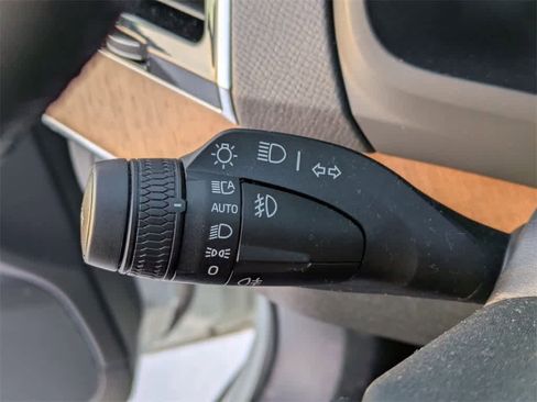 Used 2025 Volvo XC90 T8 Plus w/ Protection Package Premier image 26