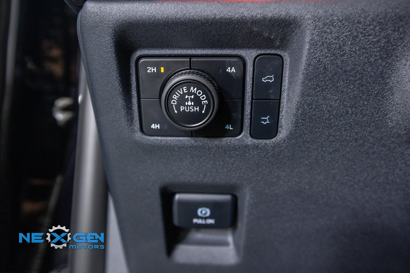 Used 2026 Ford Expedition Tremor AWD/4WD image 16