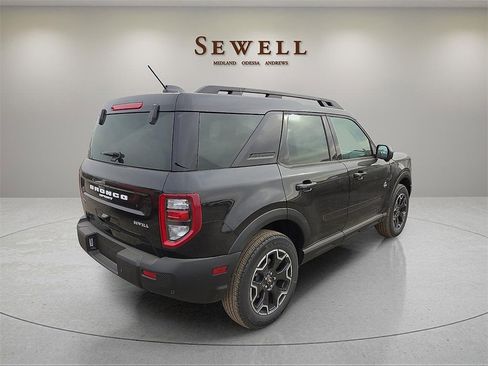 New 2025 Ford Bronco Sport Outer Banks w/ Outer Banks Tech Package+ image 4