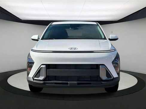 New 2026 Hyundai Kona SE image 13