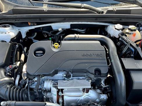 Used 2024 Chevrolet Malibu LT FWD image 27