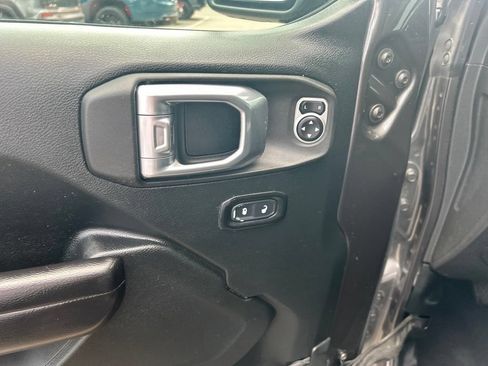 Used 2021 Jeep Wrangler Unlimited Sport AWD/4WD image 23