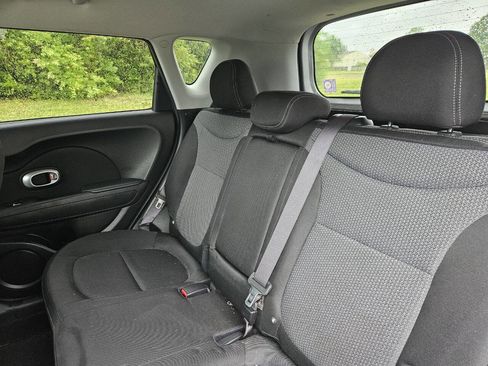 Used 2018 Kia Soul + FWD image 14