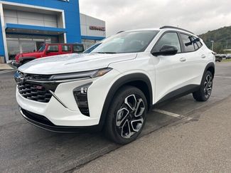 New 2025 Chevrolet Trax RS image 1