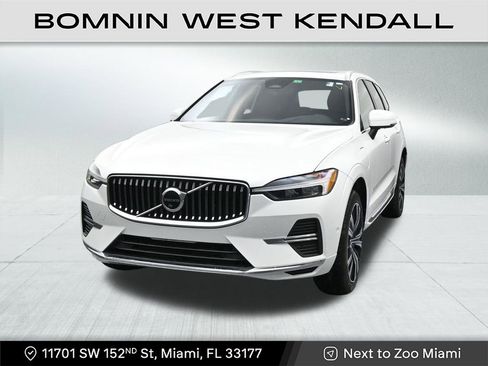 Used 2023 Volvo XC60 T8 Plus image 8