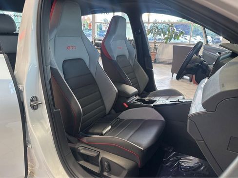 Used 2024 Volkswagen GTI SE FWD image 29