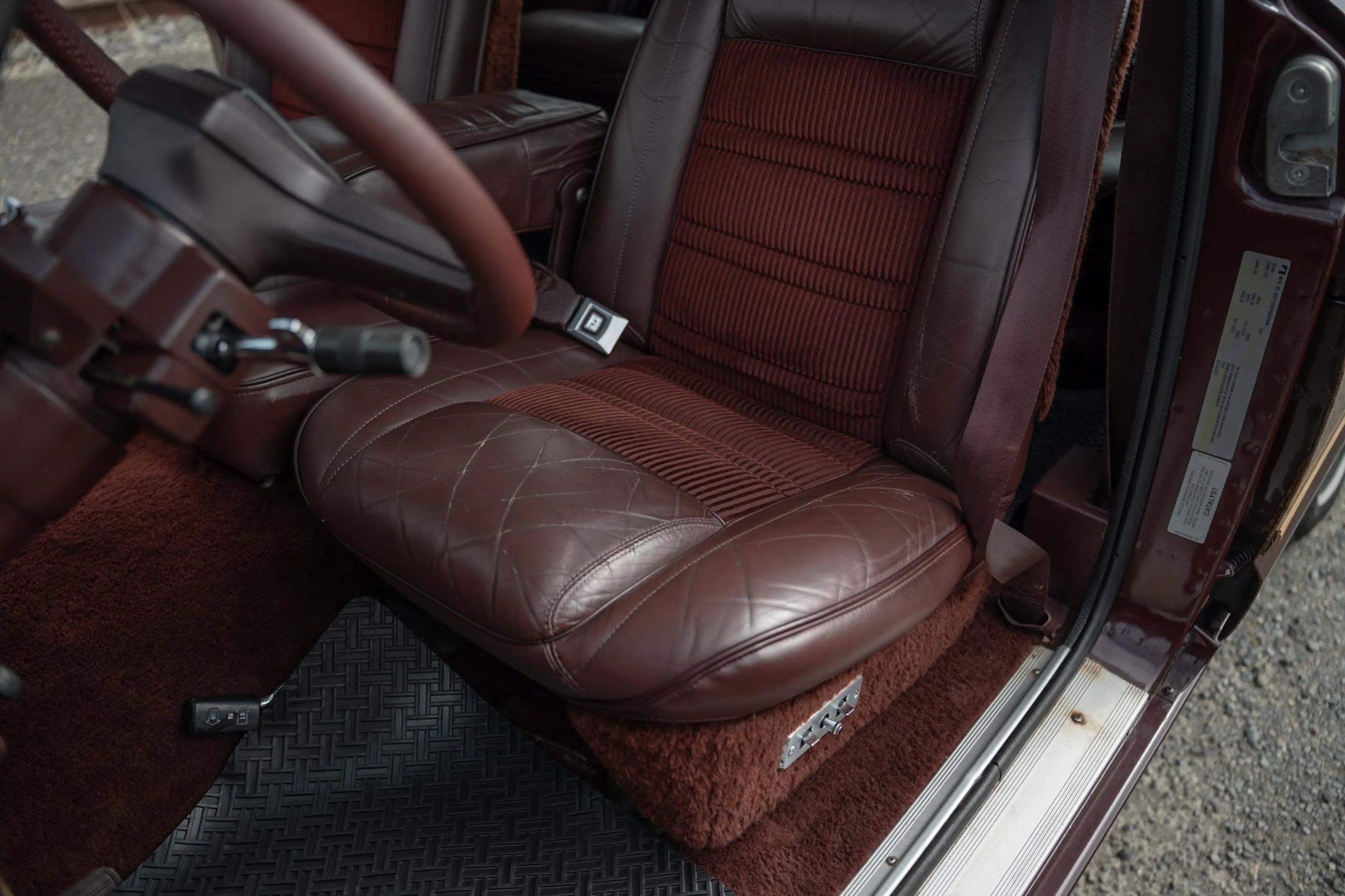 Used 1987 Jeep Grand Wagoneer AWD/4WD image 87