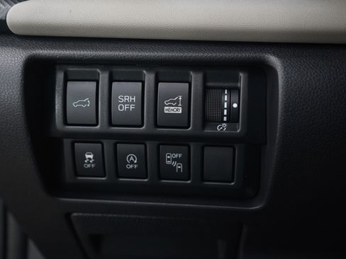 Used 2024 Subaru Forester Limited image 28