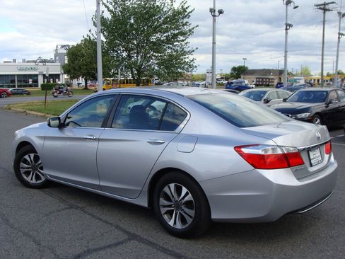Used 2013 Honda Accord LX image 4