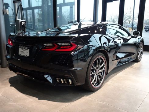 Used 2024 Chevrolet Corvette Stingray Coupe image 5