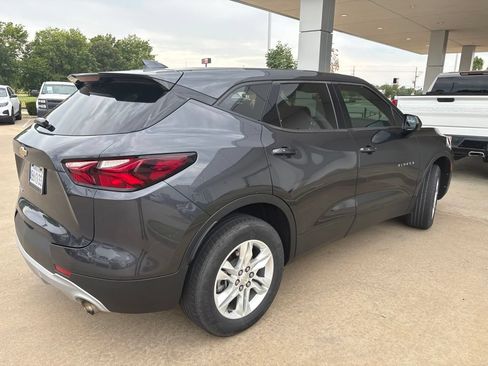 Used 2021 Chevrolet Blazer LT FWD image 3