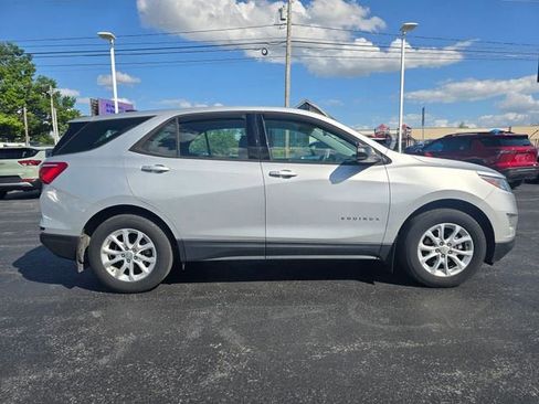 Used 2018 Chevrolet Equinox LS AWD/4WD image 4