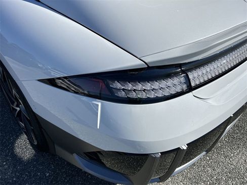 New 2025 Hyundai Ioniq 6 Limited image 15