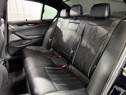 Used 2021 BMW M550i xDrive w/ Executive Package AWD/4WD image 24