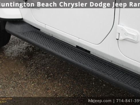 Used 2021 Jeep Wrangler Unlimited Sahara image 10