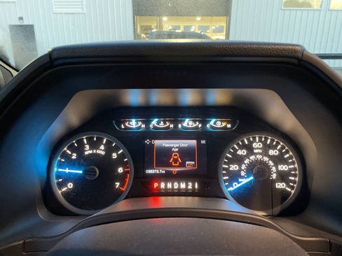 Used 2017 Ford F150 XLT w/ Equipment Group 302A Luxury AWD/4WD image 26
