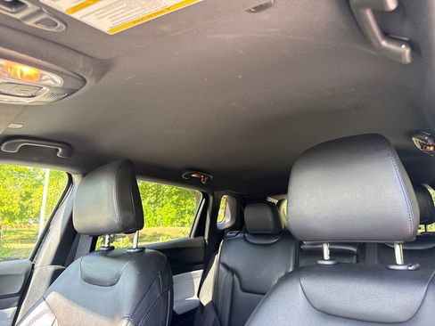 Used 2025 Jeep Compass Limited AWD/4WD image 31