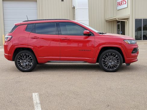 Used 2023 Jeep Compass Limited image 5