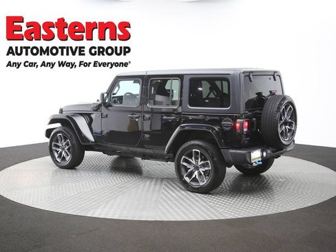 Used 2024 Jeep Wrangler Unlimited AWD/4WD image 63