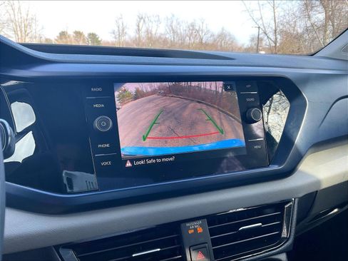 Used 2022 Volkswagen Taos SE image 19