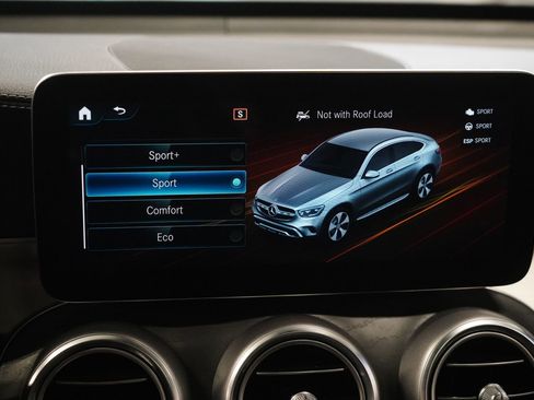 Used 2022 Mercedes-Benz GLC 300 4MATIC Coupe image 23