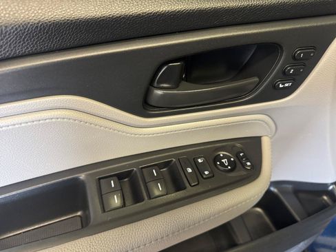 Used 2019 Honda Odyssey EX-L image 18