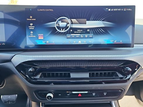 New 2026 BMW 330i Sedan w/ M Sport Package image 24