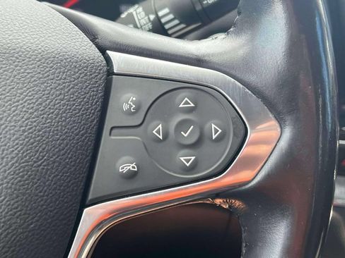 Used 2020 Chevrolet Traverse LT w/ Driver Confidence II Package AWD/4WD image 21