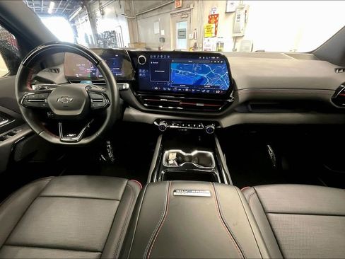 Used 2024 Chevrolet Silverado EV RST AWD/4WD image 14