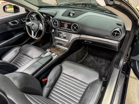 Used 2013 Mercedes-Benz SL 550 image 9