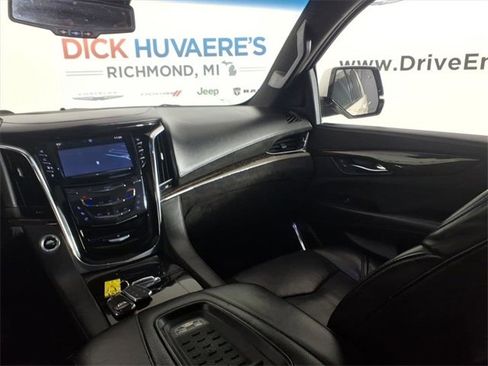Used 2015 Cadillac Escalade ESV Platinum image 14