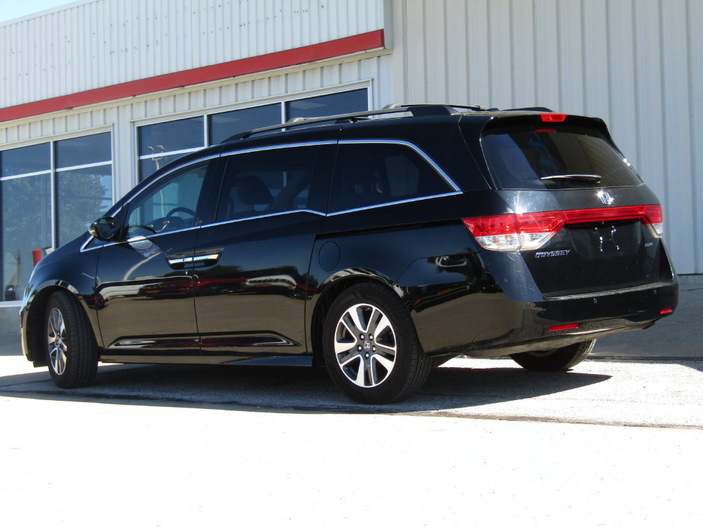 Used 2016 Honda Odyssey Touring Elite image 10