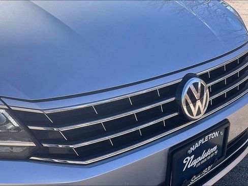 Used 2017 Volkswagen Passat 1.8T SE w/ SE Lighting Package image 31
