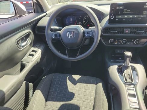New 2026 Honda HR-V LX image 9