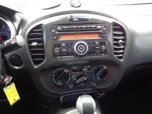 Used 2013 Nissan Juke S image 16