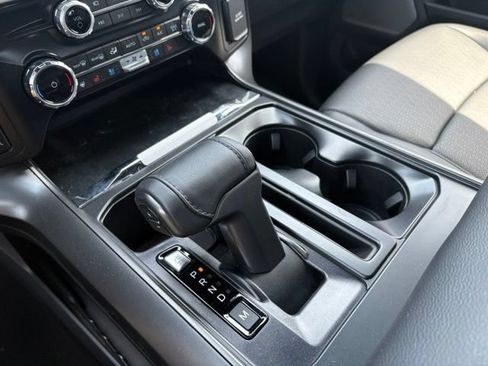 Used 2025 Ford F150 Lariat AWD/4WD image 30