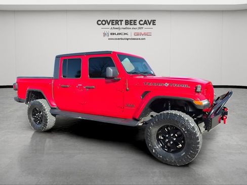 Used 2021 Jeep Gladiator Willys image 1