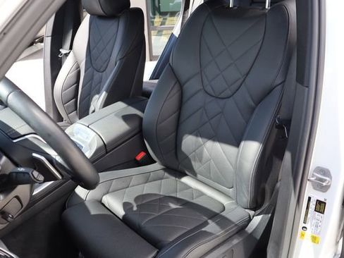 Used 2023 BMW X5 sDrive40i w/ Parking Assistance Package image 10