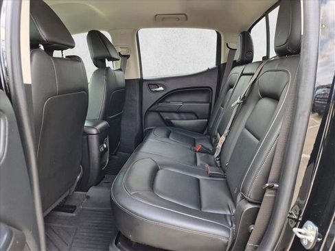Used 2019 Chevrolet Colorado ZR2 w/ Colorado ZR2 Bison Edition AWD/4WD image 18