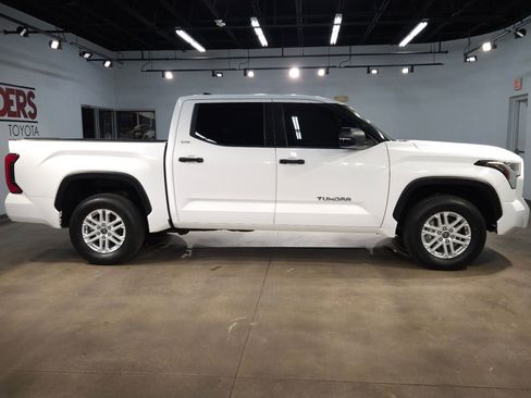 Used 2023 Toyota Tundra SR5 w/ SR5 Convenience Package image 8