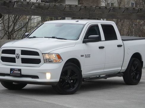 Used 2016 RAM 1500 Express AWD/4WD image 2