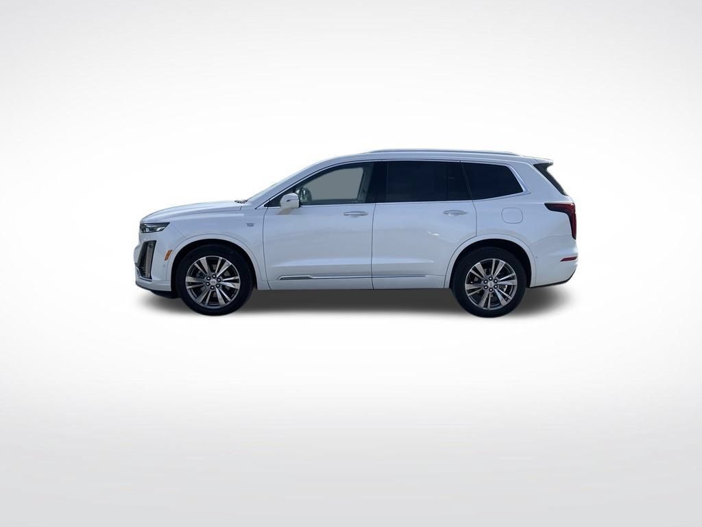 Used 2024 Cadillac XT6 Premium Luxury w/ Technology Package AWD/4WD image 2