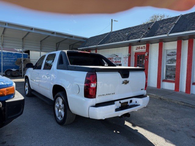 Used 2008 Chevrolet Avalanche LT w/ LT Preferred Equipment Group AWD/4WD image 6